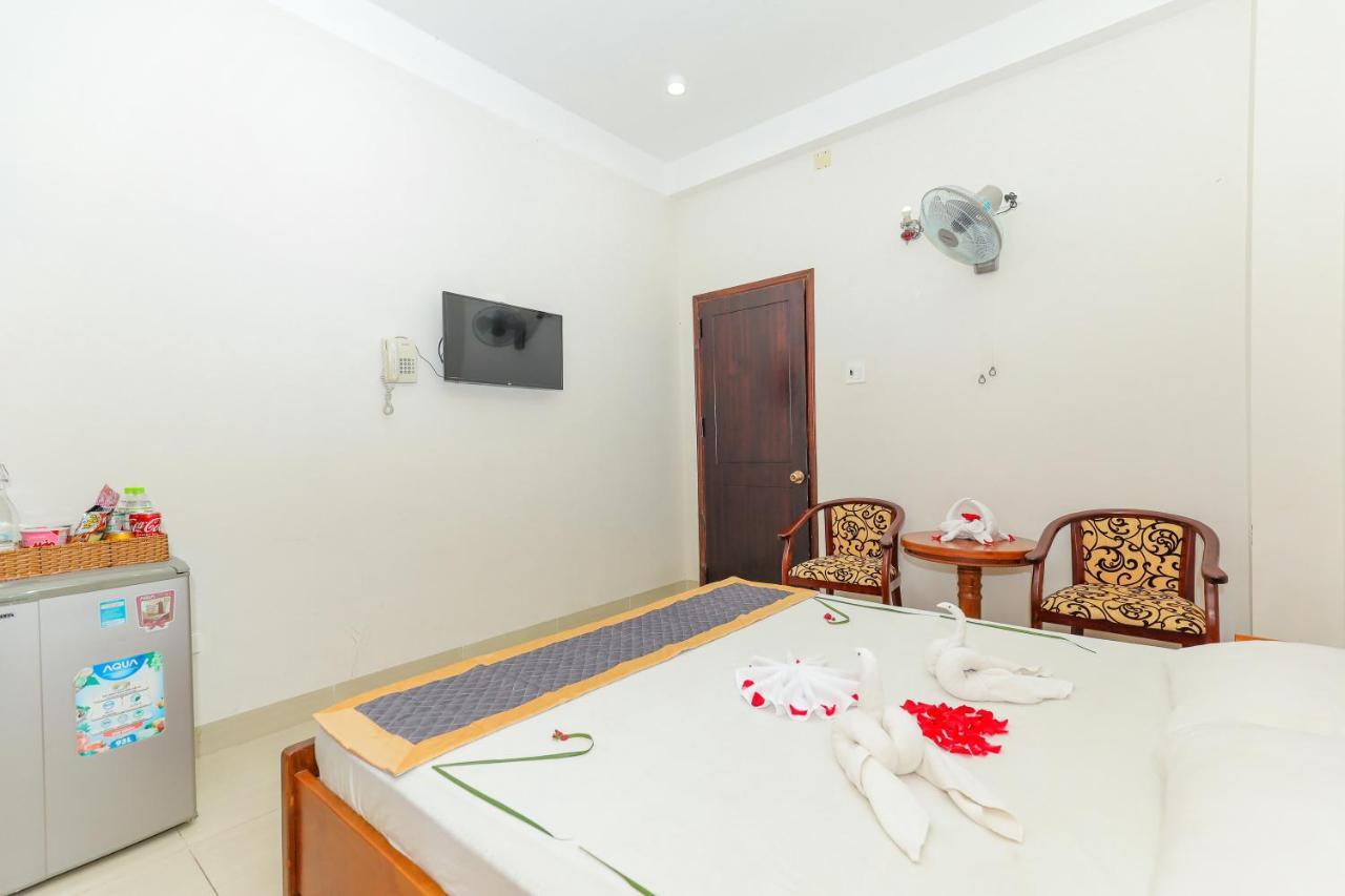 Khach San Ciao Quy Nhon Hotel Exterior photo